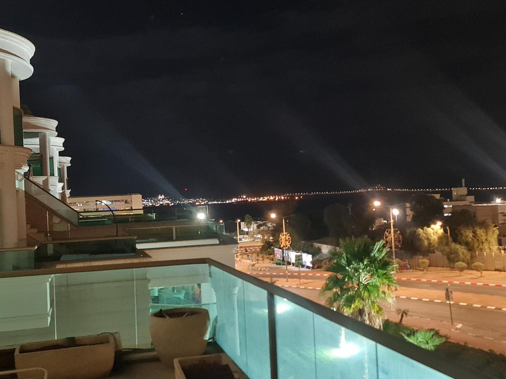 Palmore Top Luxury Penthause With Juccuzi First Line Of The Seaside Eilat Exterior foto